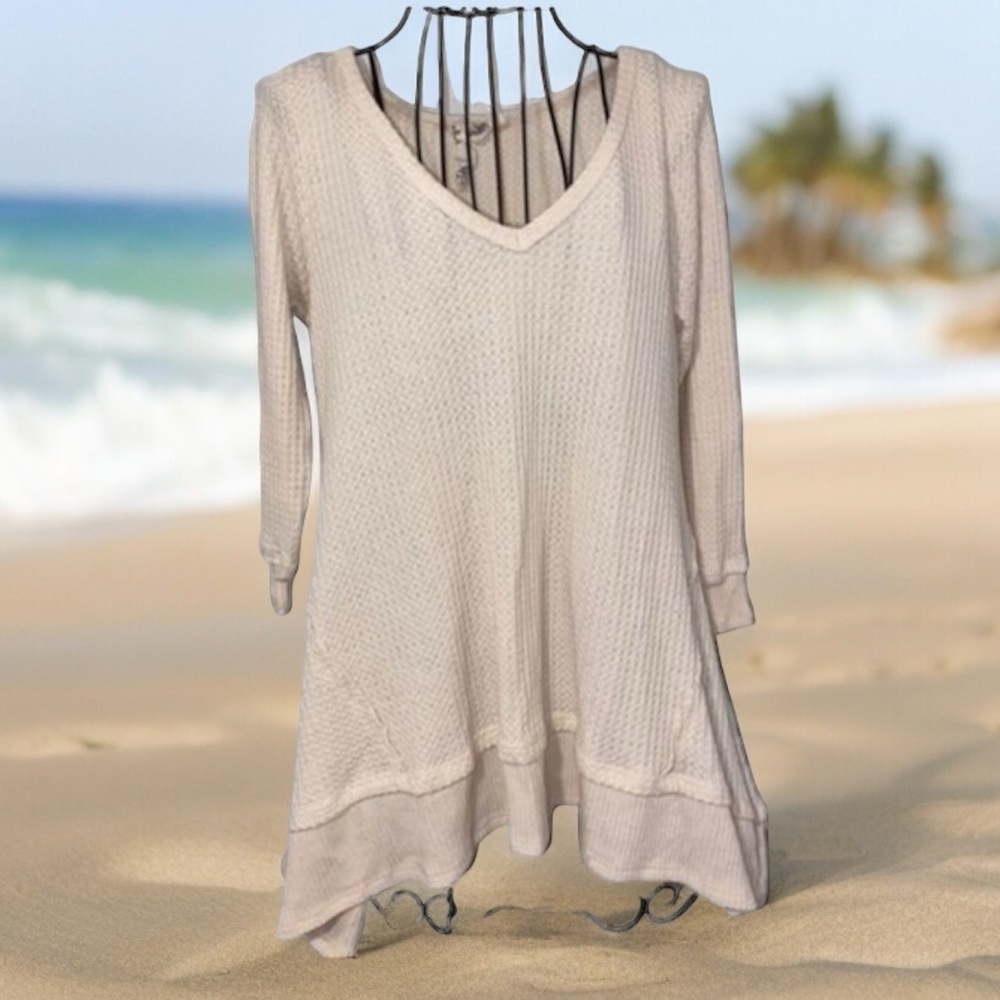 Blu-Pepper Size Small light Thermal/ribbed 3/4 Sleeves
